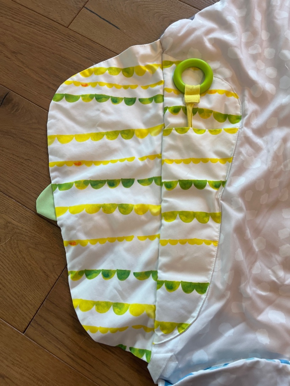 Lovevery Play Gym for baby and toddler for NB ages 0+ - Picture 9 of 15
